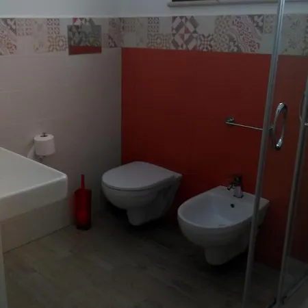 아파트 I Mennuli 쿠스토나치